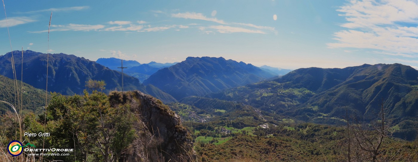 35 Vista panoramica sull'anticima e la bella Val Taleggio.jpg